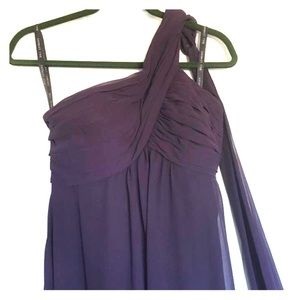 Lovely deep purple one shoulder dress 👗